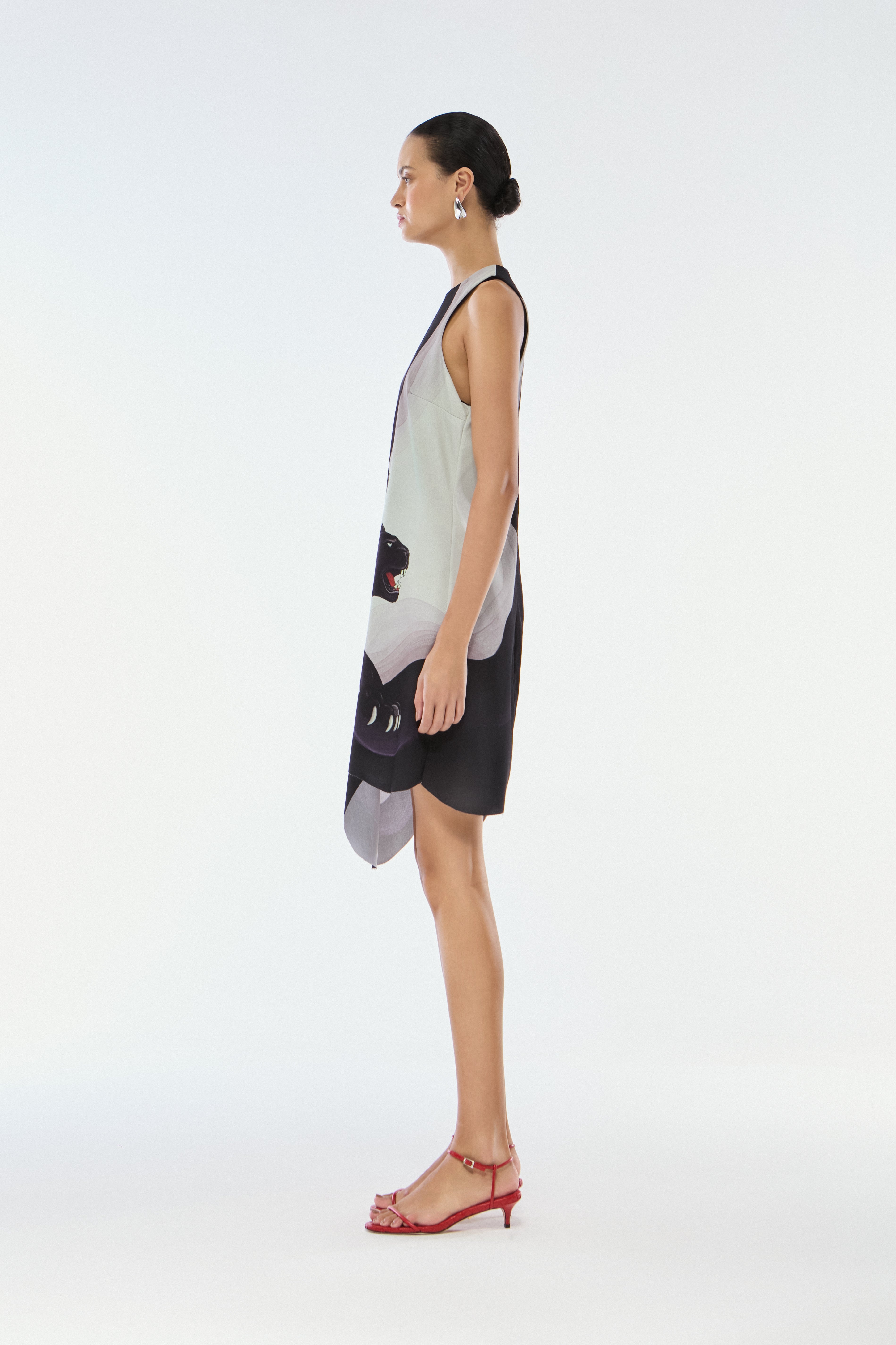 VESTIDO CURTO MANGA PANTERA WAVE