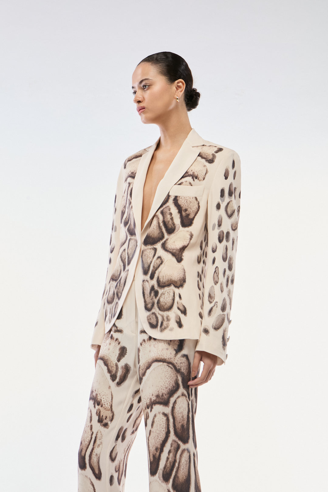BLAZER ACINTURADO CREPE SKIN NATURAL