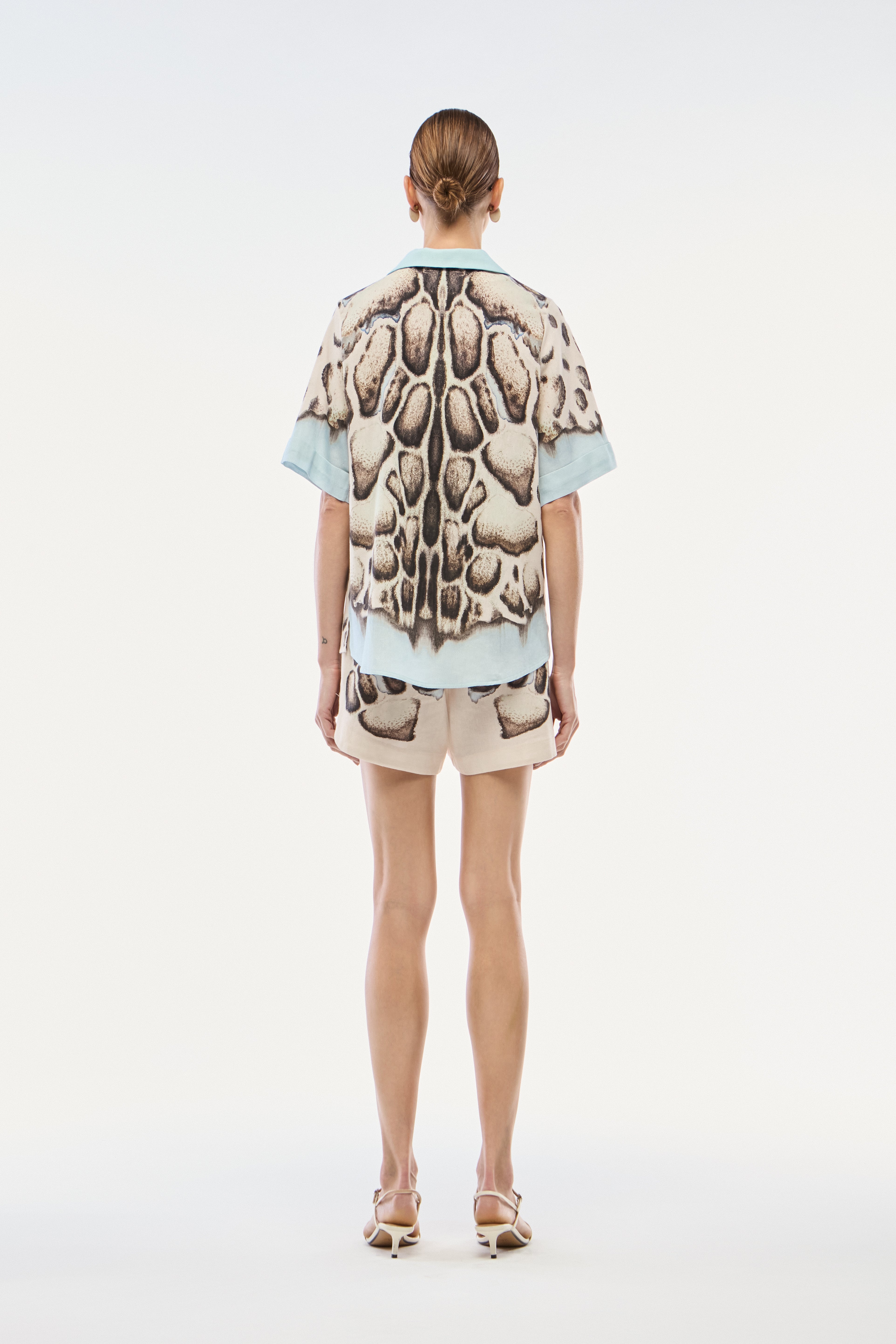 SHORTS LINHO SKIN BARRADO