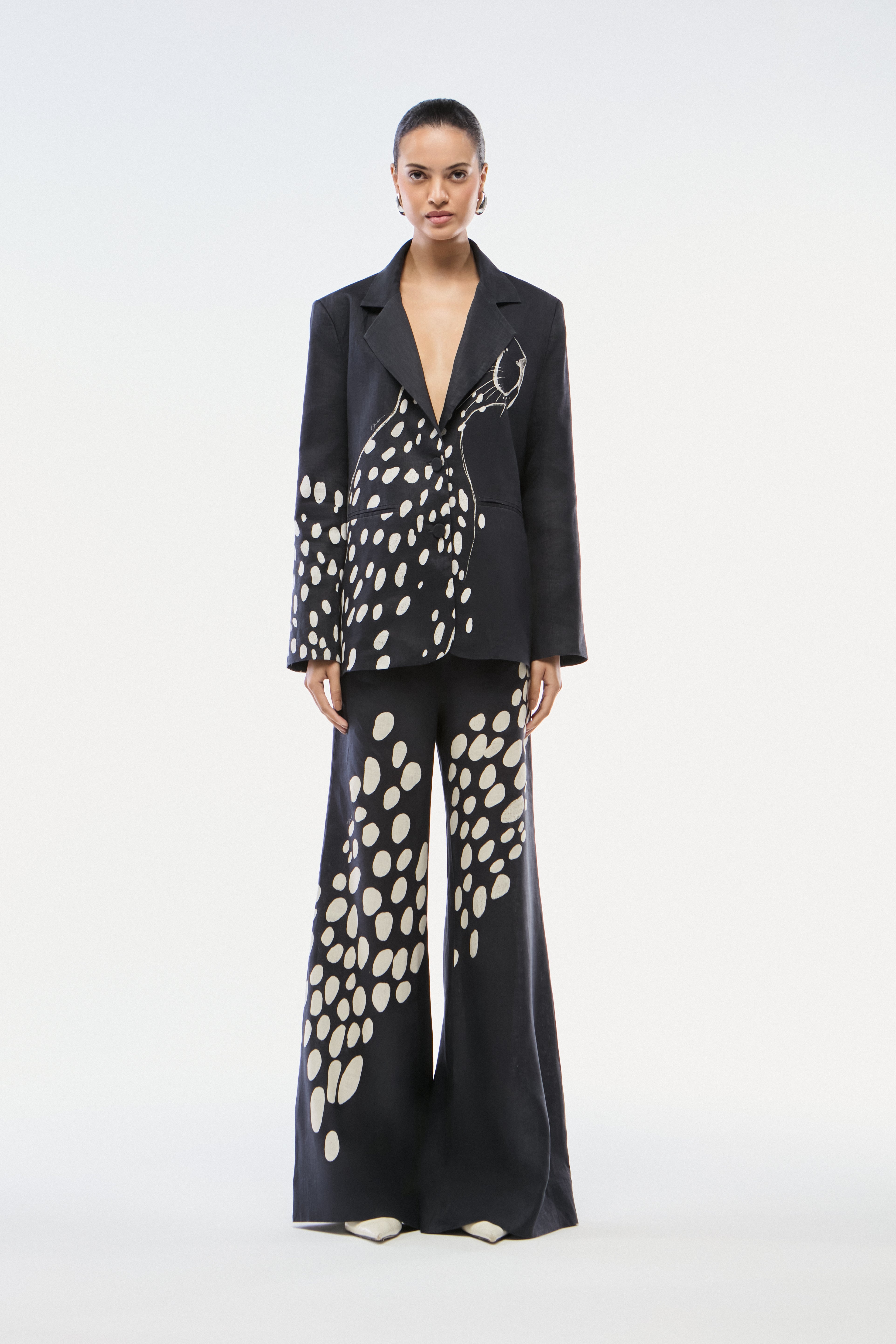 BLAZER LINHO BOLHAS PRETO