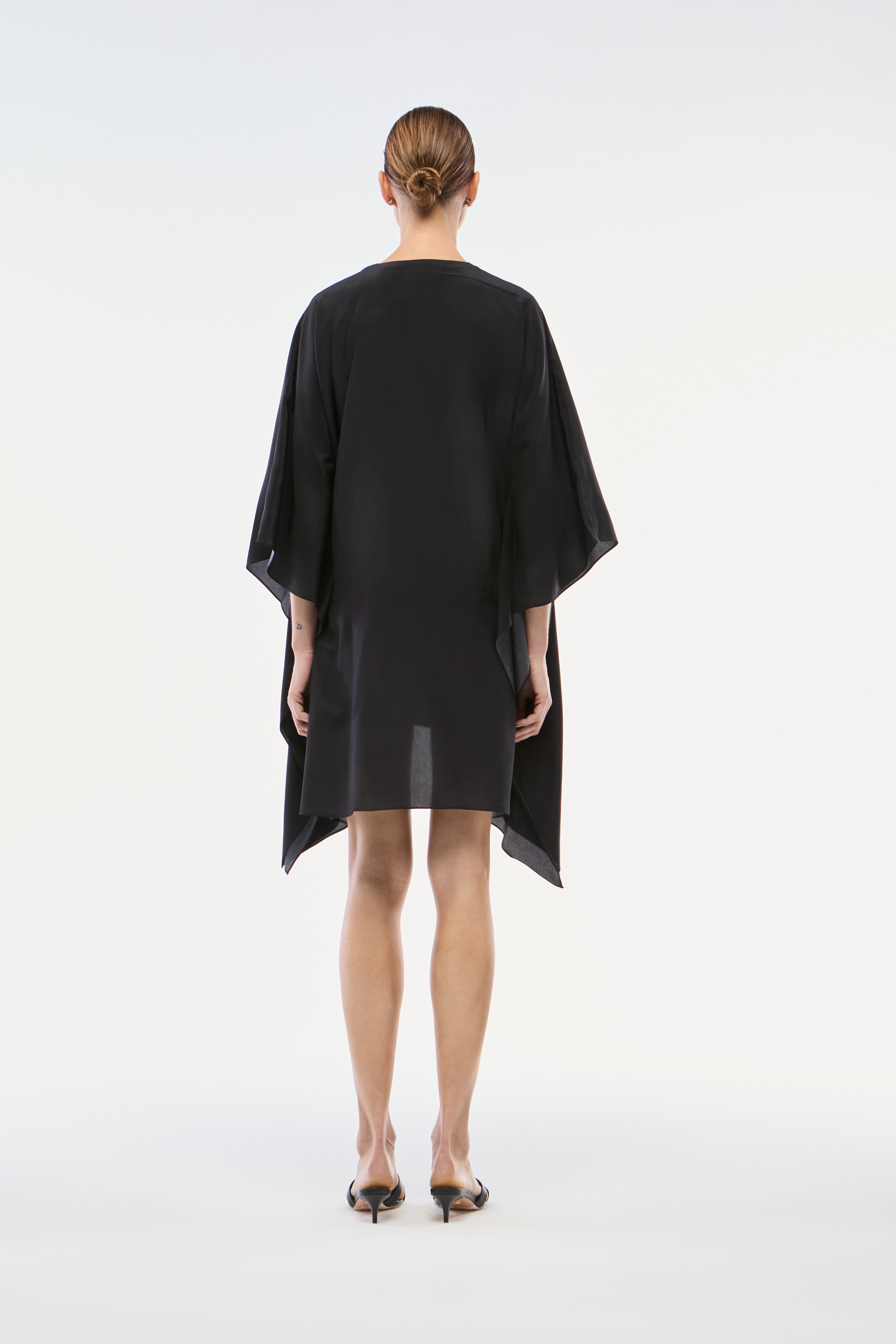 KAFTAN CURTO SEDA CARACOL PRETO