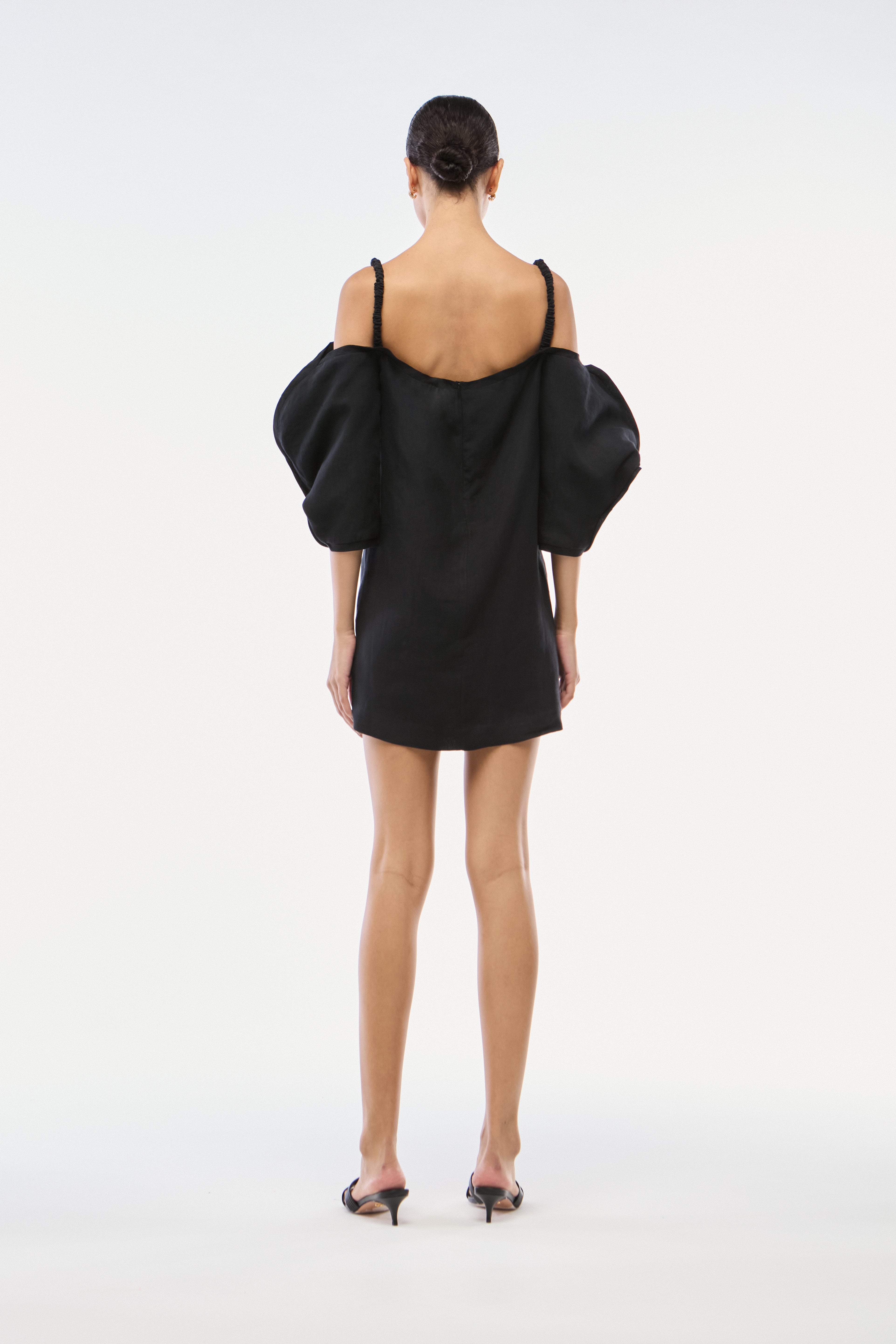 VESTIDO CURTO LINHO CARACOL PRETO
