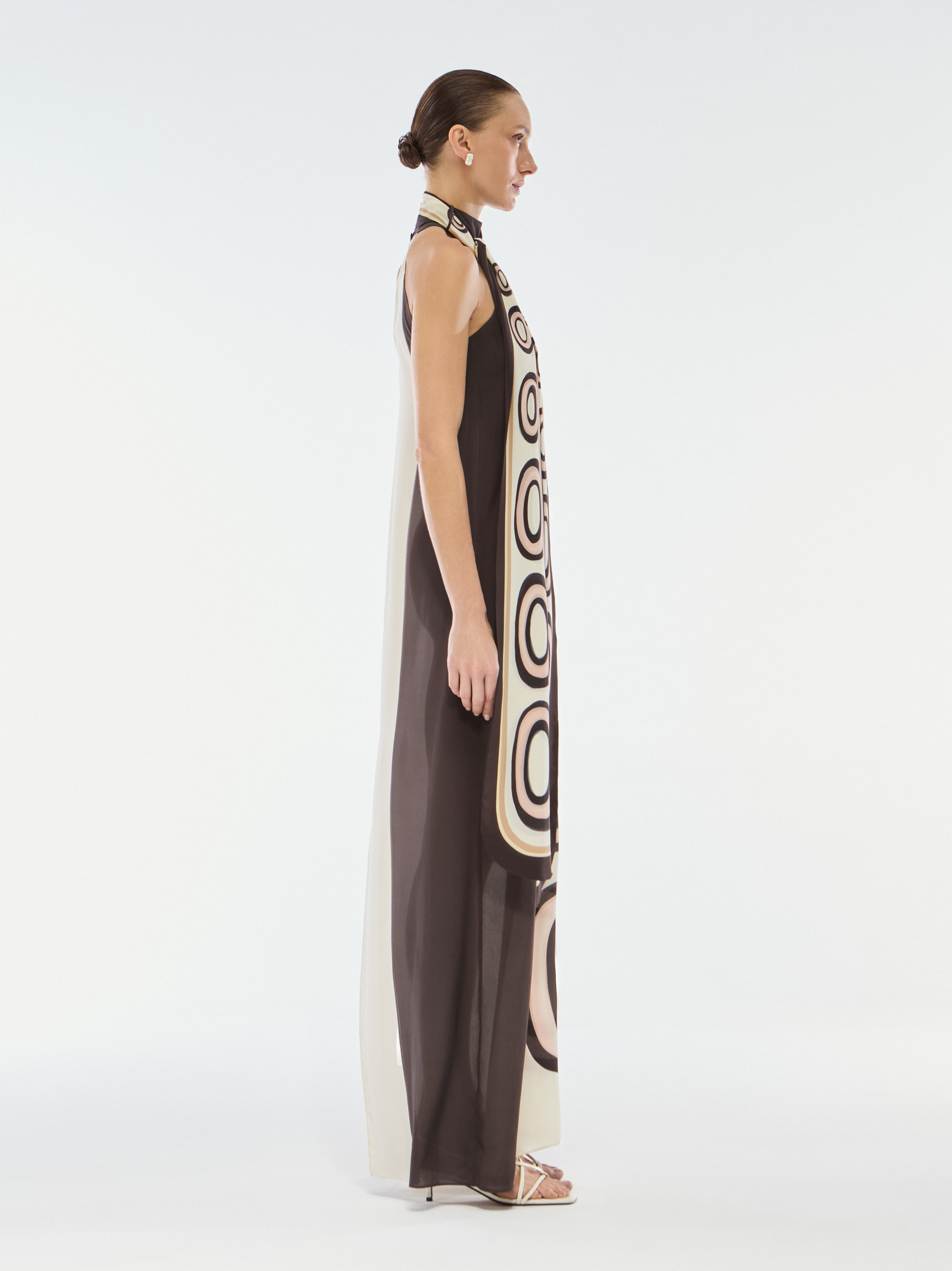 VESTIDO GOLA ALTA DE SEDA CORRENTES