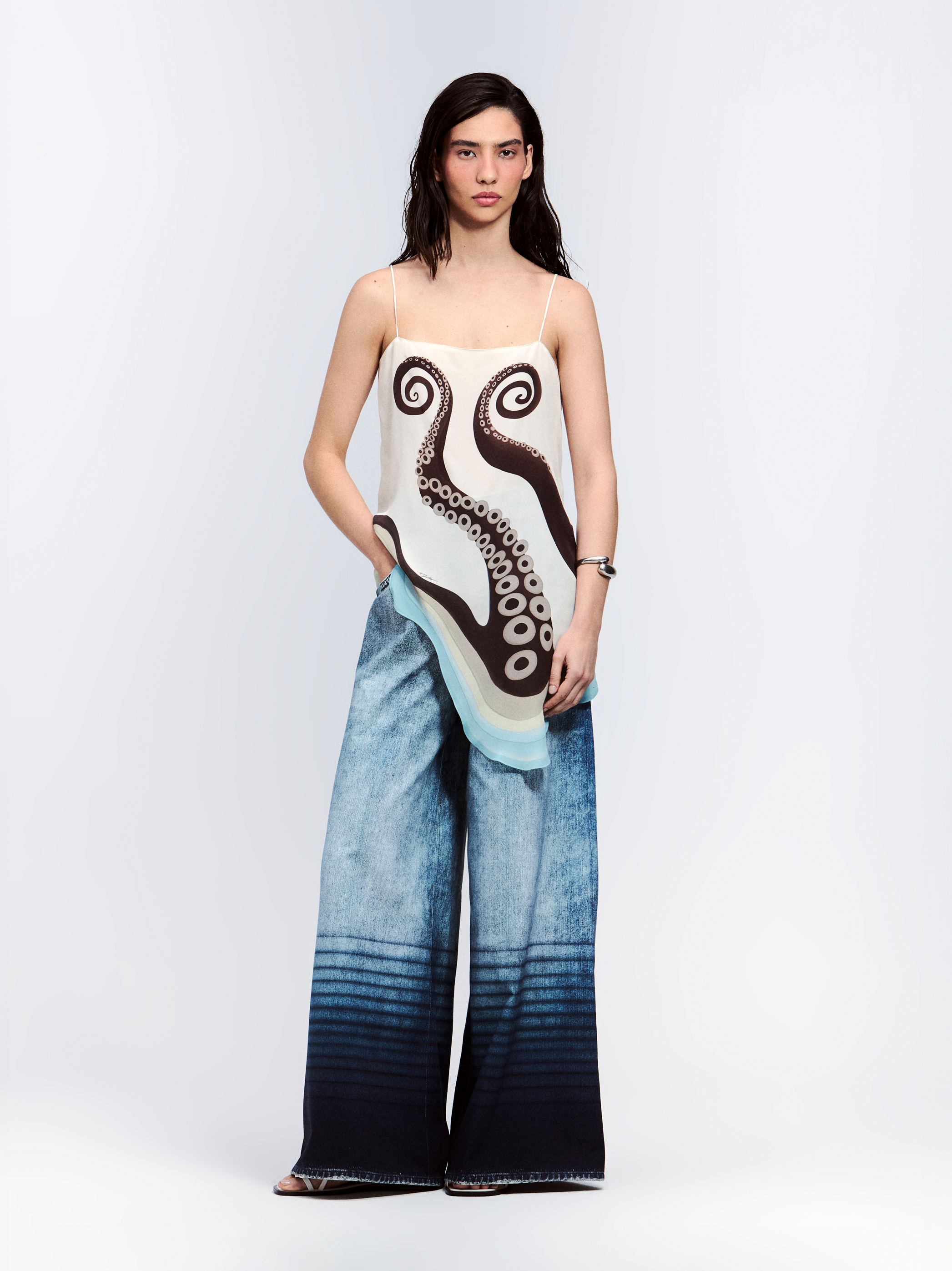 REGATA ASSIMÉTRICA SEDA TANTÁCULOS