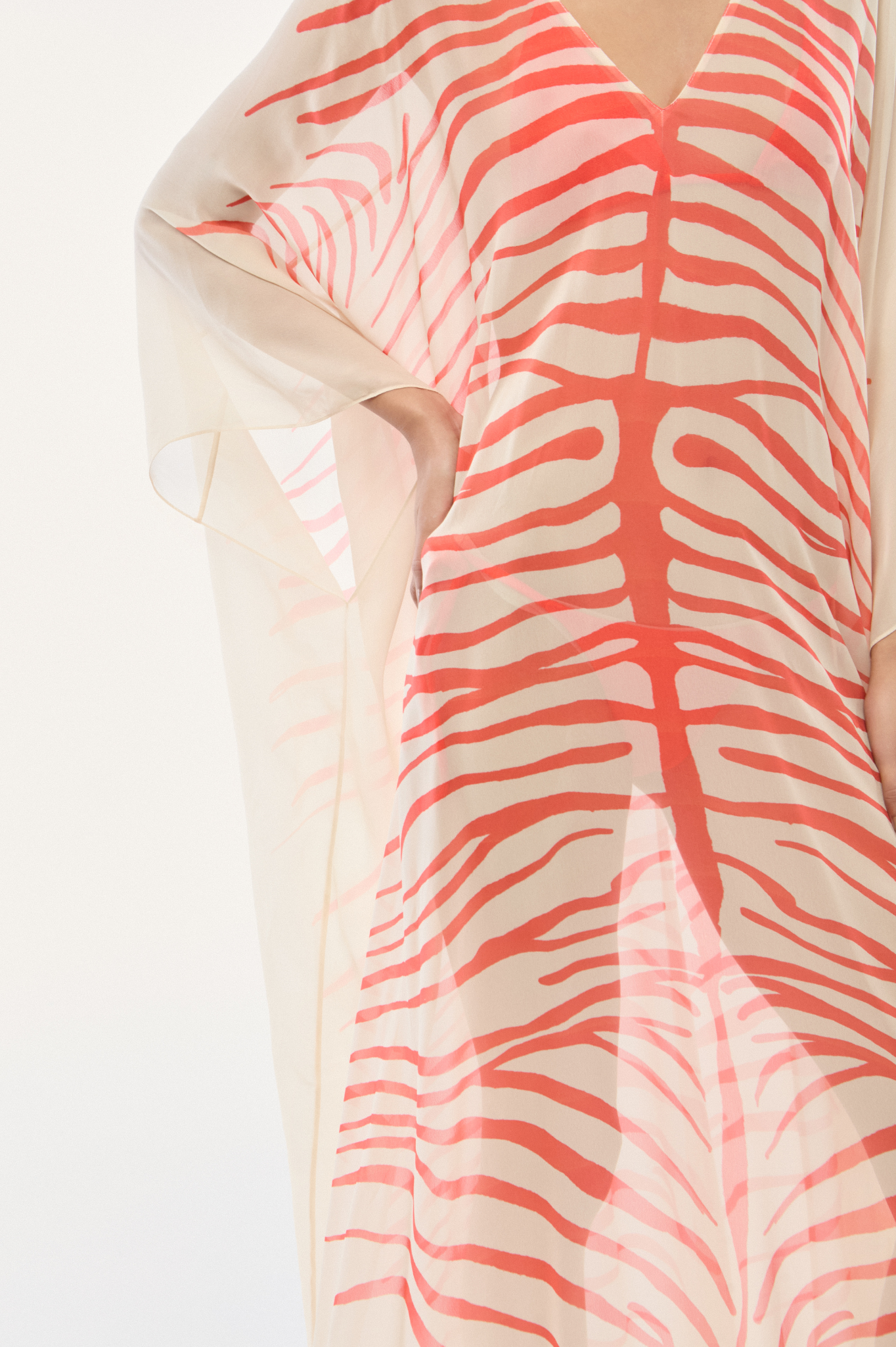 KAFTAN GEORGETTE ZEBRA MONO VERMELHO