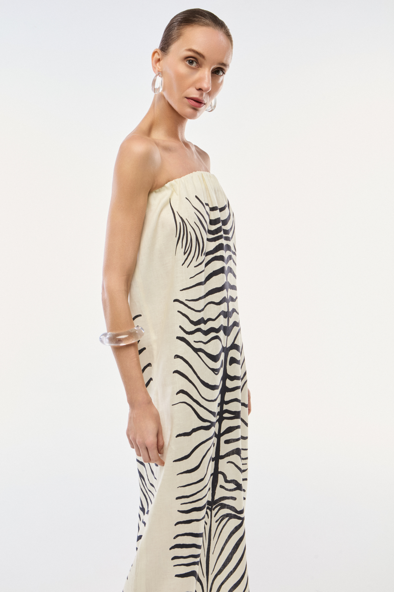 VESTIDO SEM ALÇA LINHO ZEBRA MONO PRETO