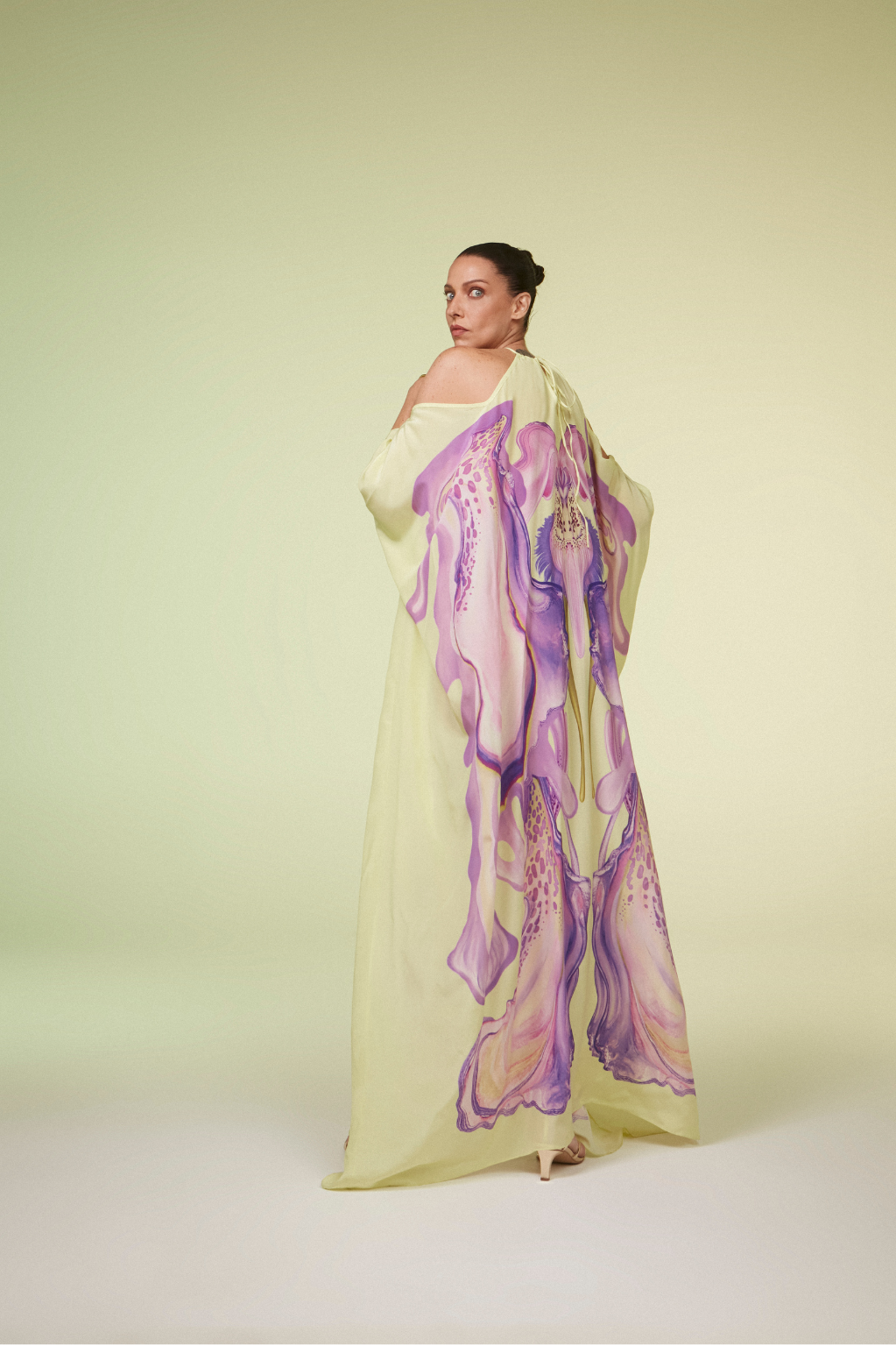 KAFTAN SEDA FLORAL CITRUS
