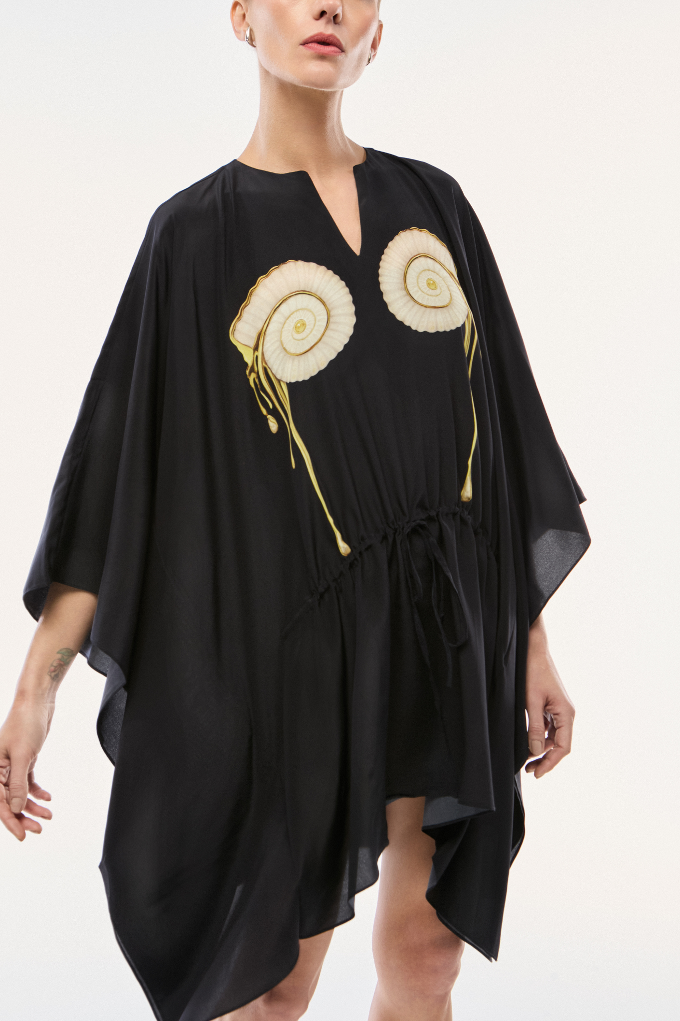 KAFTAN CURTO SEDA CARACOL PRETO