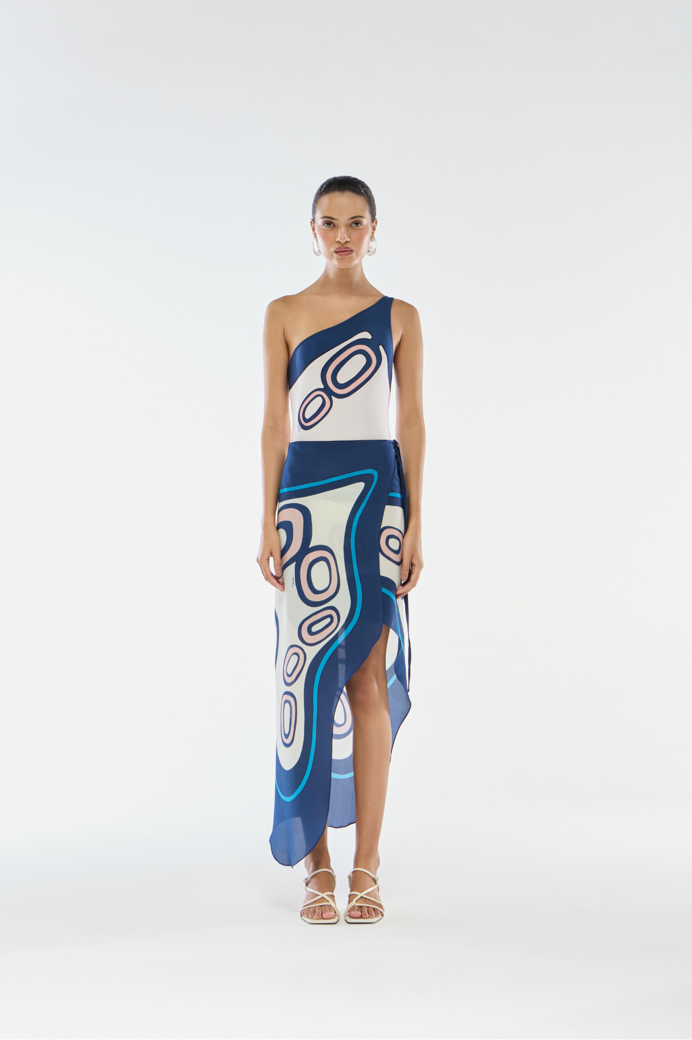 SAIA PAREÔ ASSIMÉTRICA SEDA CHAINS